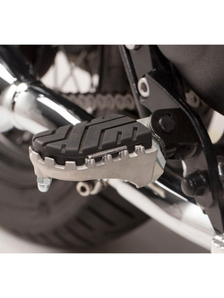 Podnóżki SW-Motech Triumph Bonneville/ T 100/ SE (04-)/ Scrambler (05-) srebrne