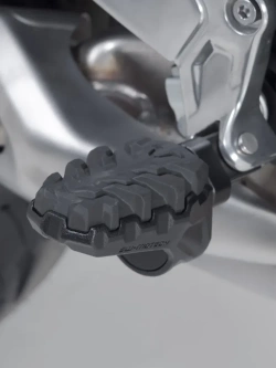 Podnóżki motocyklowe EVO SW-Motech Triumph Tiger 660 Sport (24-) czarne