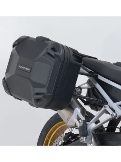Zestaw: kufry boczne DUSC L + kufer centralny DUSC L + stelaże PRO + stelaż Adventure-Rack SW-Motech Ducati Multistrada V4/ S (20-)/ Rally (23-) [poj.: 3 x 41l]