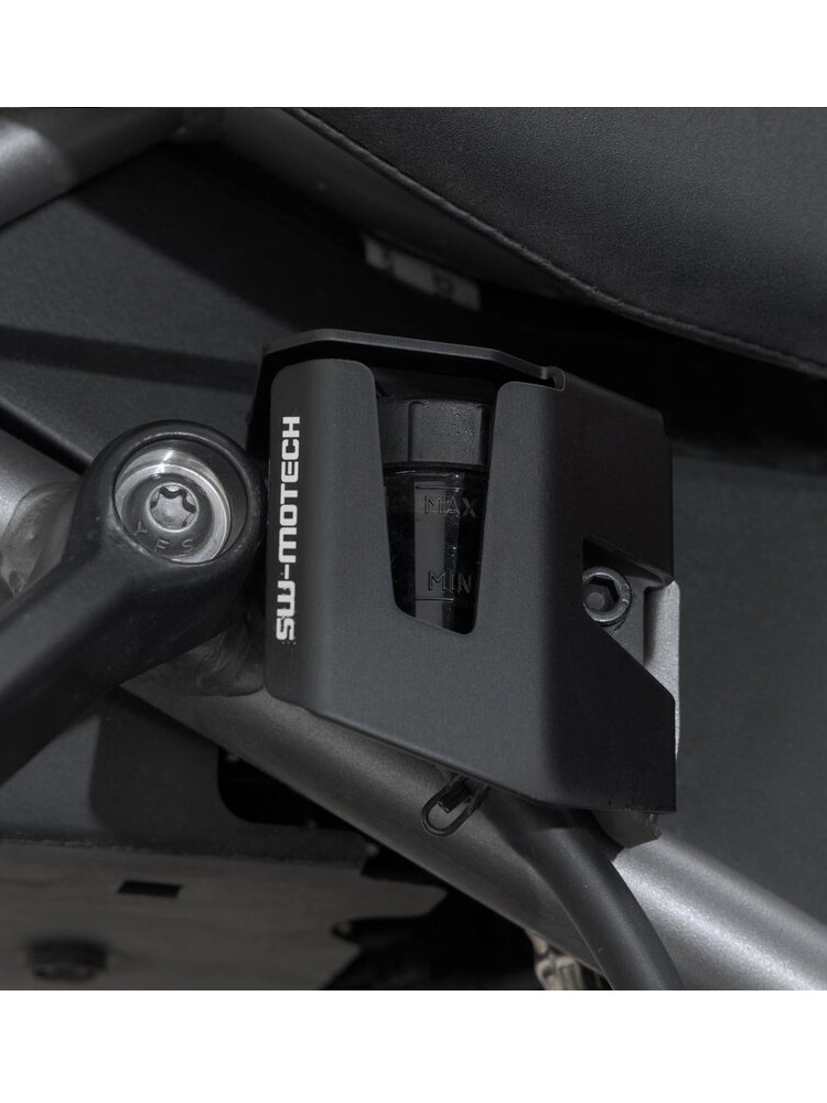 Osłona zbiornika płynu hamulcowego SW-MOTECH Harley-Davidson Pan America (RA1250) RA1 (21-)/ ST (24-)