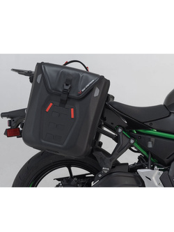 Sakwy wodoodporne SysBag WP M/M SW-MOTECH + stelaże SLC Kawasaki Z 650 (16-), Ninja 650 (17-) [pojemność: 2 x 17-23L]