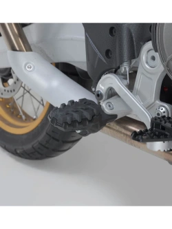 Podnóżki motocyklowe EVO SW-Motech Aprilia Tuareg 660 Rally (24-) czarne