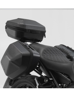 Zestaw: kufer centralny plastikowy Urban ABS + stelaż SW-MOTECH KTM 1290 Super Duke R / Evo KTM Super Duke (19-), 1390 Super Duke R KTM Super Duke (24-) [pojemność 16-29 L ]
