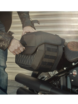 Zestaw: sakwy boczne Legend Gear LH  ze stelażami SLH HARLEY-DAVIDSON Softail Deluxe (17-20)