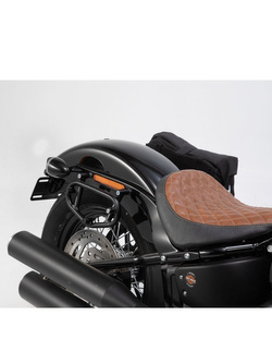 Zestaw: sakwy boczne LEGEND GEAR LC2 + LC1 + stelaże HARLEY-DAVIDSON Softail Street Bob (FXBB) ST1 (17-20), Softail Standard (20-), Low Rider (17-) [pojemność: 13,5 + 9,8 L]