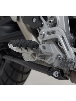 Podnóżki motocyklowe EVO SW-MOTECH Triumph Tiger 1200 GT Explorer / GT / GT Pro / Rally Pro / Rally Explorer (22-) srebrne