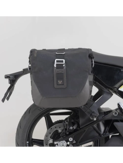 Zestaw sakw bocznych Legend Gear LC2 ze stelażami SW-Motech Husqvarna Svartpilen/ Vitpilen 401 (23-) czarno-brązowe [poj.: 2 x 13,5 L]