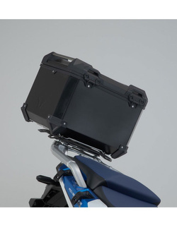 Zestaw: kufer centralny czarny TRAX ADV + stelaż Adventure-rack SW-Motech Honda CRF1100 L Africa Twin/ Adventure Sports (19-), CRF1100 L Africa Twin ES / Adventure Sport ES (23-) [pojemność 38 L] czarny