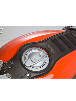 Zestaw: torba na smartfona LA3 i pas na zbiornik SLA SW-Motech Ducati Scrambler (14-22), Scrambler Nightshift (20-22), Classic (14-17), Full Throttle (15-20), Desert Sled (16-)