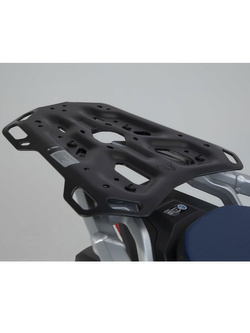 Zestaw: kufer centralny srebrny TRAX ADV + stelaż Adventure-rack SW-Motech Honda CRF1100 L Africa Twin/ Adventure Sports (19-), CRF1100 L Africa Twin ES / Adventure Sport ES (23-) [pojemność 38 L] srebrny