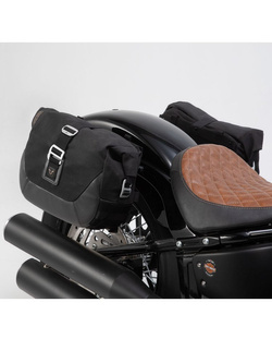 Zestaw: sakwy boczne LEGEND GEAR LC2 + LC1 + stelaże HARLEY-DAVIDSON Softail Street Bob (FXBB) ST1 (17-20), Softail Standard (20-), Low Rider (17-) [pojemność: 13,5 + 9,8 L]
