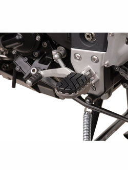 Podnóżki SW-MOTECH BMW R nine T [14-]/ R 1200R [11-14]/F900R / XR [19-]/ Triumph Tiger 1050 [06-11]/ SE [11-]/ Sport [13-]