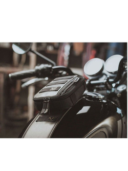 Zestaw: torba akcesoryjna LA2 i pas na zbiornik SLA SW-Motech Triumph modele (15-)