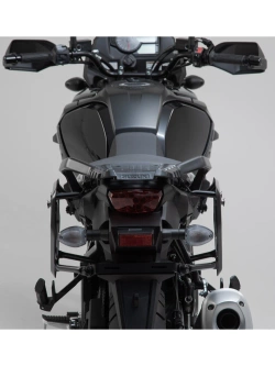 Zestaw: kufry boczne DUSC M i L + stelaże PRO SW-Motech Suzuki V-Strom 800/ DE (23-) [poj.: 33l + 41l]