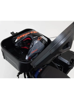 Zestaw: kufer centralny DUSC L + stelaż Adventure-rack CF Moto 450MT (23-)/ 800 MT-X (24-) [poj.: 41l]