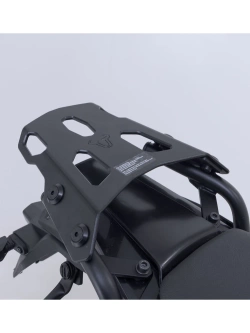 Zestaw: kufer centralny plastikowy + stelaż Urban ABS SW-Motech KTM 250 Adventure (25-)/ 390 Adventure/ R/ X (25-) [poj.: 16-29 L]