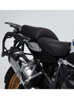 Zestaw: kufry boczne DUSC M i L + stelaże PRO SW-Motech BMW R 1200 GS (12-18)/ R 1250 GS (18-) [poj.: 33l + 41l]