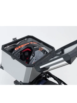 Zestaw: kufer centralny srebrny TRAX ADV + stelaż Adventure-rack SW-Motech Moto Guzzi V85 TT Strada (24-) [poj.: 38 L]