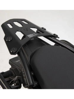 Zestaw: kufer centralny DUSC L + stelaż Street-rack SW-Motech Honda CB 500 X (13-)/ F (12-16)/ CBR 500 R (12-16)/ NX 500 (24-) [poj.: 41l]