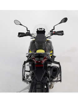 Zestaw: kufry boczne TRAX ADV + stelaże PRO 45/37 L Sw-Motech Aprilia Tuareg 660 (21-)/ Rally (24-) (pojemność 37 i 45 L) srebrne