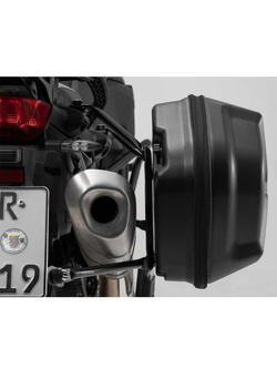 Zestaw: kufry boczne + stelaże EVO ABS ® Aero System Sw-Motech do Yamaha XJR 1200 4PU (95-99) [pojemność: 2 x 25 L]