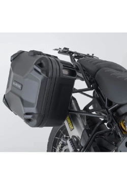 Zestaw: kufry boczne DUSC L + kufer centralny DUSC M + stelaże PRO + stelaż Adventure-Rack SW-Motech Ducati Desert X 937 (22-)/ Rally (23-) [poj.: 1 x 33l + 2 x 41l]