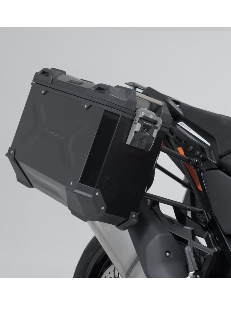 Zestaw: kufry boczne + kufer centralny TRAX ADV + stelaże SW-MOTECH do motocykla KTM 1290 Super Adventure / S / R (21-) czarne