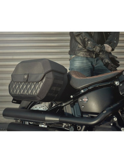 Zestaw: sakwy boczne Legend Gear LH  ze stelażami SLH HARLEY-DAVIDSON Softail Deluxe (17-20)
