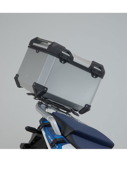 Zestaw: kufer centralny srebrny TRAX ADV + stelaż Adventure-rack SW-Motech Honda CRF1100 L Africa Twin/ Adventure Sports (19-), CRF1100 L Africa Twin ES / Adventure Sport ES (23-) [pojemność 38 L] srebrny