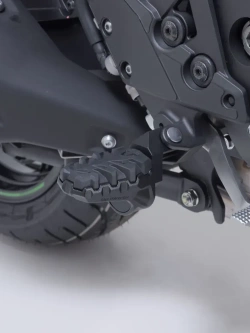 Podnóżki motocyklowe EVO SW-Motech Kawasaki Versys 1100/ SE (25-) czarne