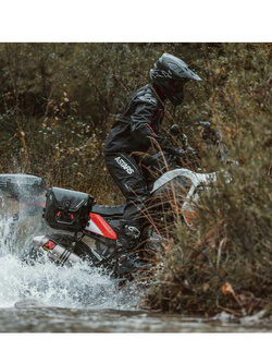 Sakwa motocyklowa wodoodporna SysBag WP S SW-MOTECH z płytą montażową na prawą stronę [pojemność: 12-16L]