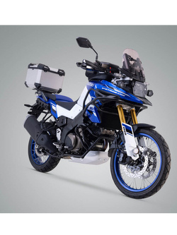 Zestaw: kufer centralny TRAX ADV + stelaż Adventure-rack SW-MOTECH Suzuki V-Strom 1000 / XT WDD0 (16-), V-Strom 1050/XT (19-) , V-Strom 650XT (17-), V-Strom 1050DE (23-) (pojemność 38 L) srebrny