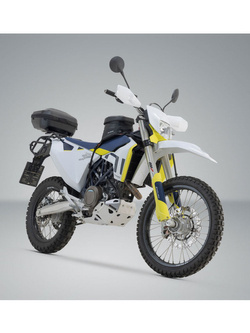 Zestaw: kufer centralny plastikowy Urban ABS + stelaż SW-Motech Husqvarna 701 Enduro/ Supermoto (16-) [poj.: 16-29l]