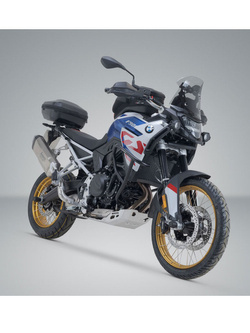 Zestaw: kufer centralny plastikowy Urban ABS + stelaż Street-Rack SW-MOTECH BMW F 900 GS (24-) (pojemność 16-29 L)