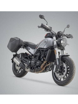 Zestaw: kufry boczne plastikowe Urban ABS + stelaże SLC Sw-Motech Benelli Leoncino 500 / Trail (17-) [pojemność: 2 x 16,5l]