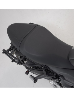 Zestaw: kufry boczne plastikowe Urban ABS + stelaże SLC Sw-Motech Triumph Trident 660 (21-) [pojemność: 2 x 16,5l]