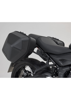 Zestaw: kufry boczne plastikowe Urban ABS + stelaże SLC Sw-Motech Triumph Trident 660 (21-) [pojemność: 2 x 16,5l]