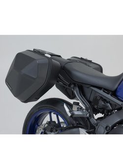 Zestaw: kufry boczne plastikowe Urban ABS + stelaże SLC Sw-Motech Yamaha MT-09 (20-23) [pojemność: 2 x 16,5l]