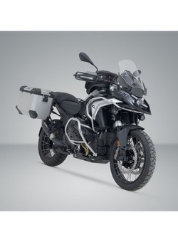 Zestaw: kufry boczne + stelaże PRO TRAX ADV SW-MOTECH 45/45 + układ wydechowy Akrapovic Slip On BMW R 1300 GS (23-) srebrne (pojemność 2 x 45 L)