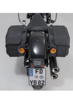 Zestaw: sakwy boczne Legend Gear LH1/ LH1 + stelaż LH1/ LH1 Sw-Motech do Harley-Davidson Softail Slim (FLSL) ST1 / Street Bob (17-), Softail Standard (20-) [pojemność: 39 l]