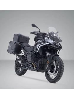 Zestaw: kufry boczne DUSC L + kufer centralny DUSC L + stelaże PRO + stelaż Adventure-Rack SW-Motech BMW R 1300 GS (23-)  [poj.: 3 x 41l]