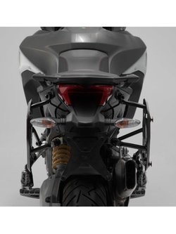 Zestaw: kufry boczne + stelaże PRO TRAX ADV SW-MOTECH 37/37 L do motocykla Ducati Multistrada 1260 Enduro [18-], Multistrada 950 [16-], Multistrada 950 / S [16-], Multistrada V2/ S [21-] [pojemność 2 x 37 L]